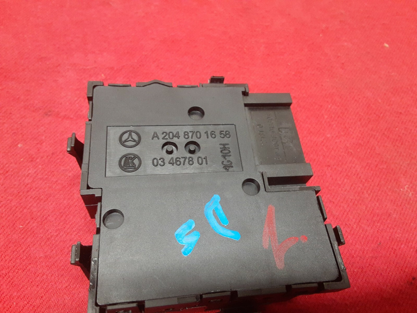 2008 - 2015 Mercedes C-Class LEFT DRIVER Seat Tilt Forward Back Switch