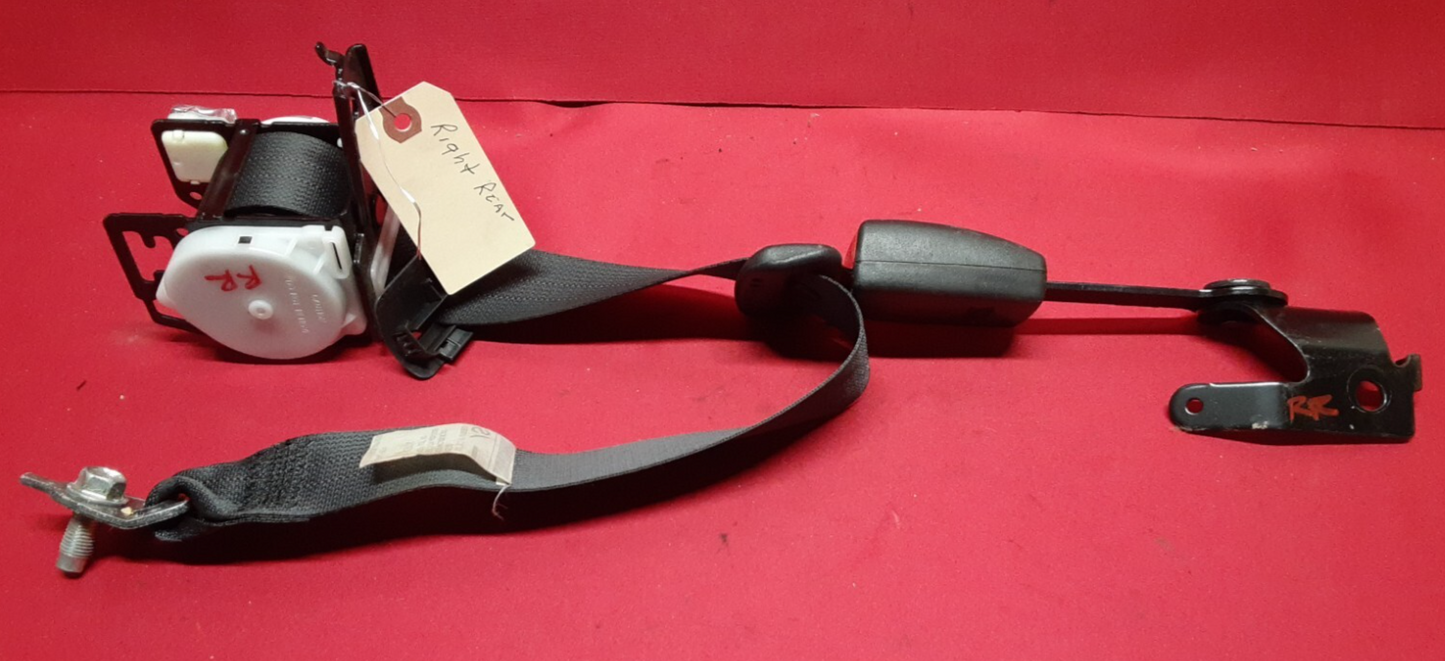 2011 - 2019 Infiniti REAR RIGHT PASSENGER Seat Belt w/ Buckle Black 88844-1MA0B