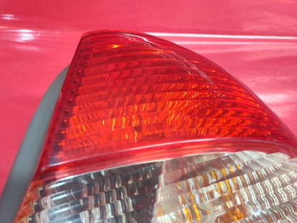 2001-2003 Toyota Prius Sedan RIGHT PASSENGER Tail Light Stop Lamp 81550-47030