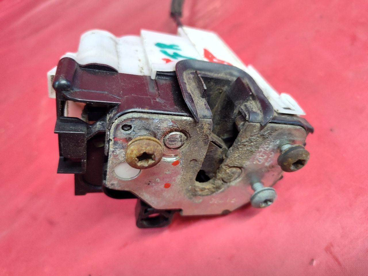 2012-2019 Fiat 500 FRONT RIGHT PASSENGER Door Latch Lock Actuator w/ Cable