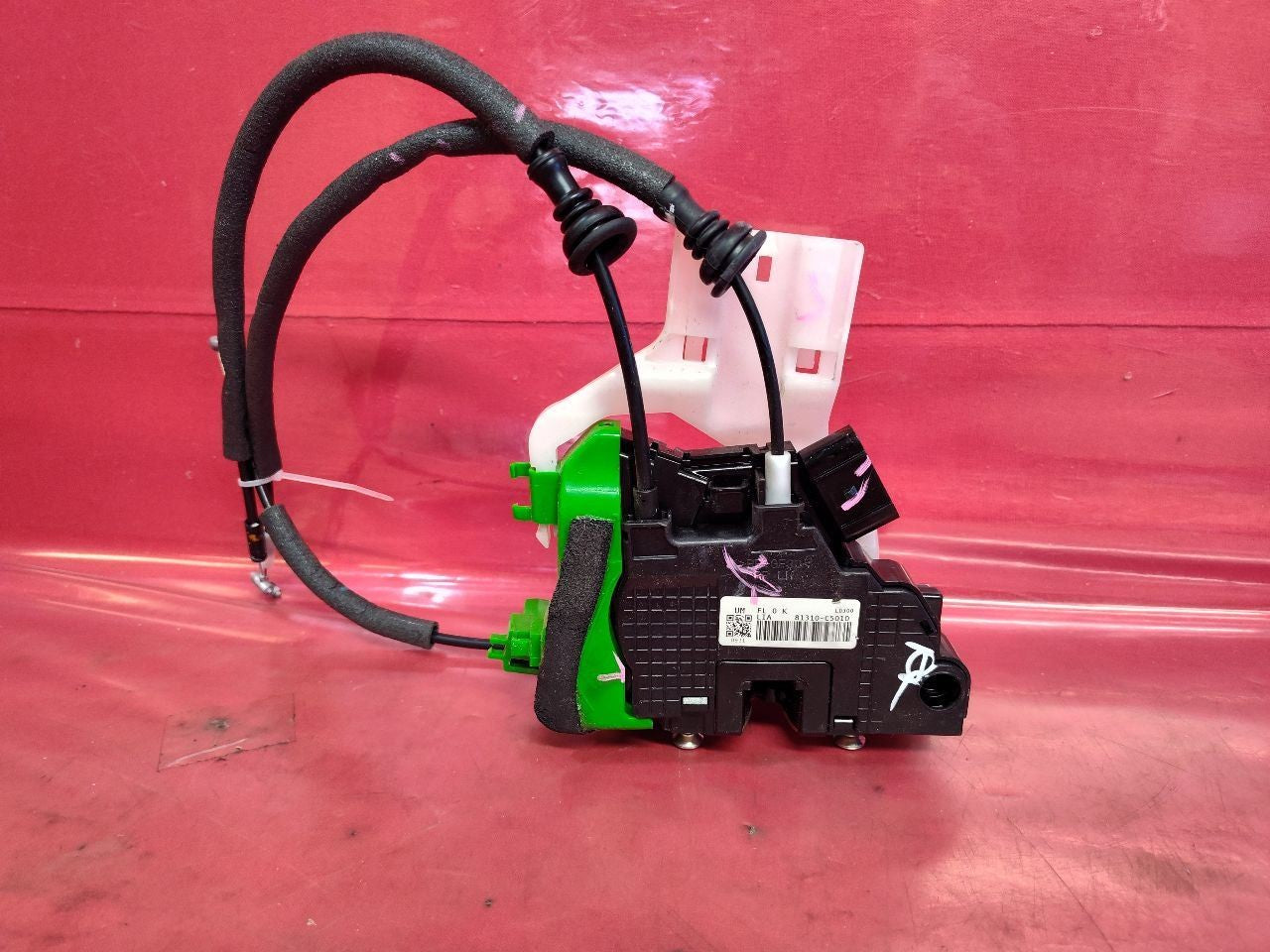 2016-2020 Kia Sorento FRONT LEFT DRIVER Door Latch Lock Actuator - 81k Miles