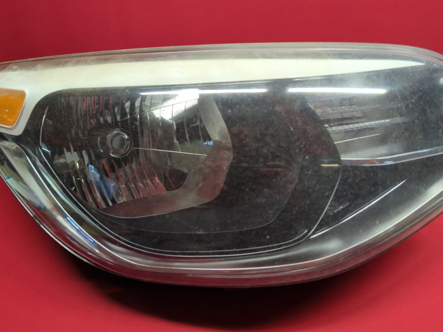 2014 - 2019 Kia Soul BASIC Halogen RIGHT PASSENGER Headlight Lamp 92102-B2270