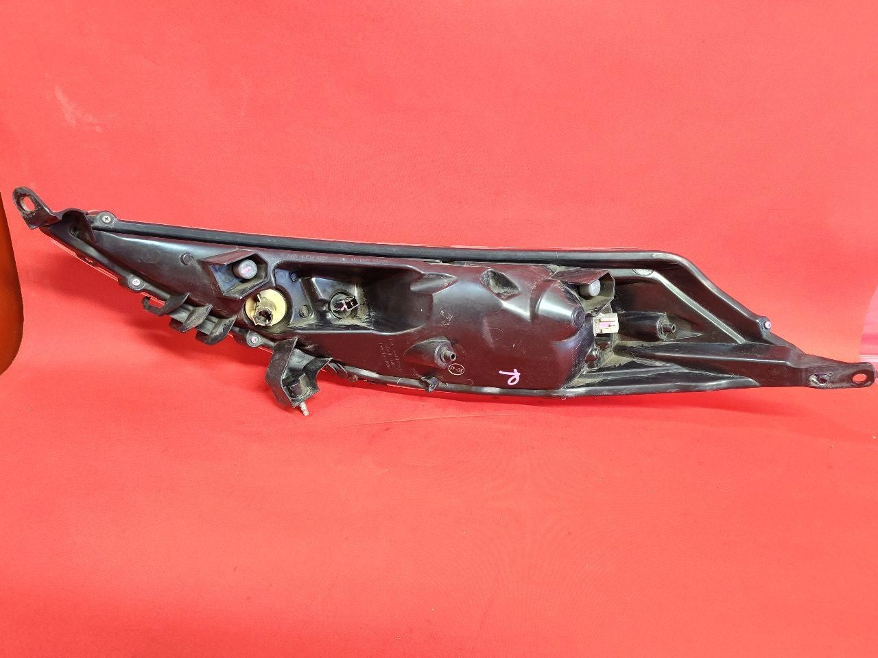 2011-2014 Nissan Juke RIGHT PASSENGER Headlight Turn Signal Combination Lamp