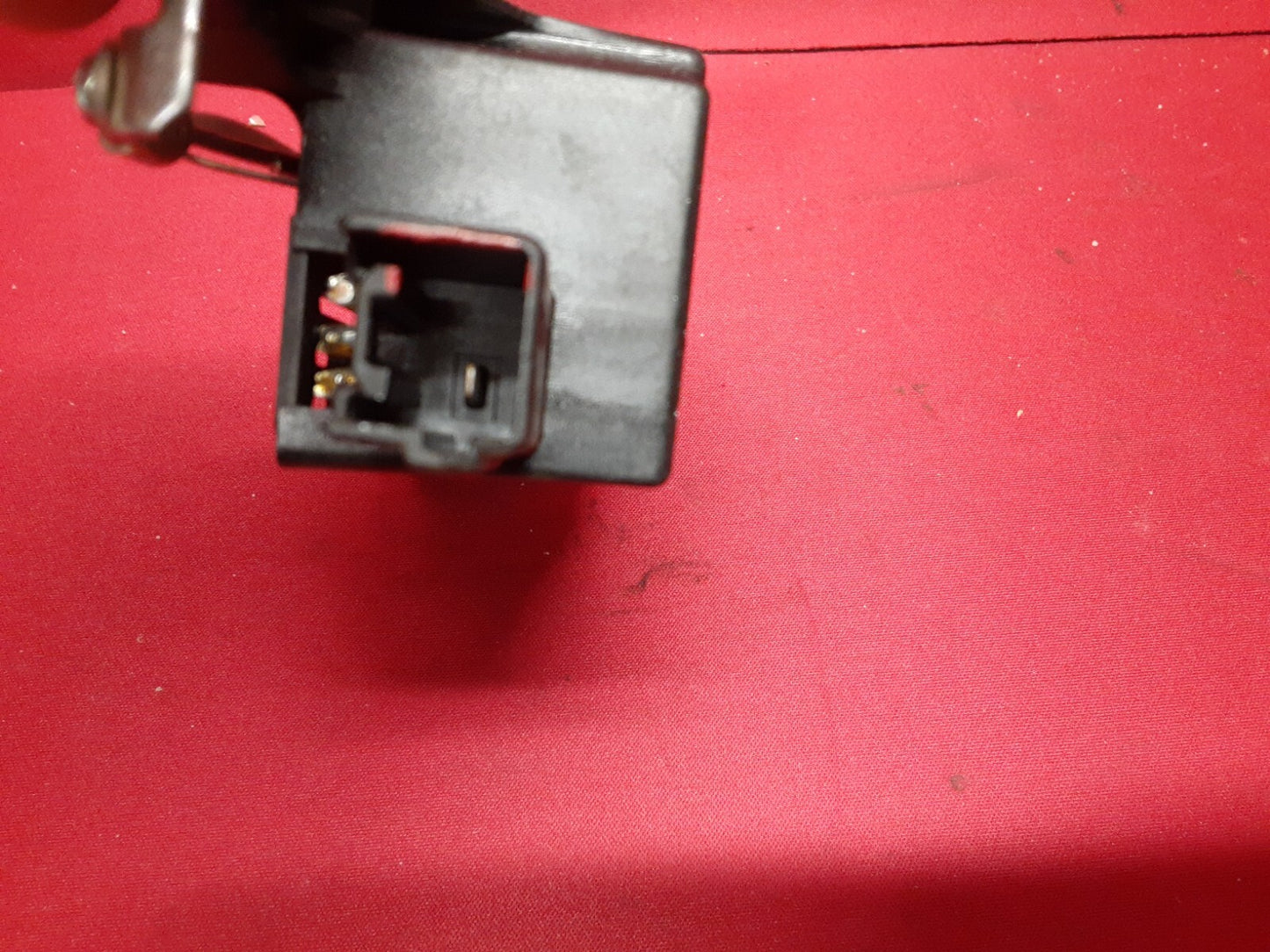 2007 Mazda CX9 CX-9 Communication System Noise Filter Unit  G21B-66-950