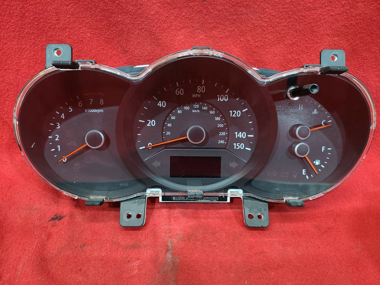 2011 - 2013 Kia Sorento - Instrument Cluster - Speedometer - 94001-1U020