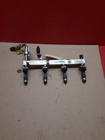 2011-2012 Gm Multi Vehicle 1.4L Fuel Rail W/ injectors 55565971