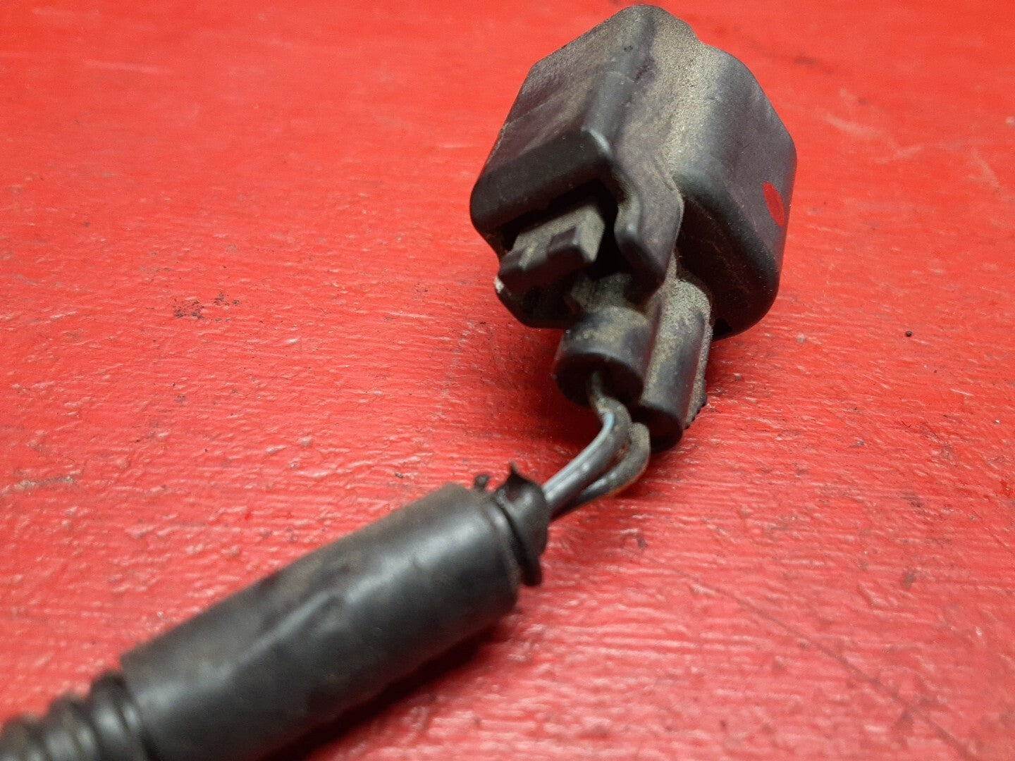 2004-2013 Volvo V50 S40 C70 C30 Brake Master Cylinder and Reservoir PIGTAIL ONLY