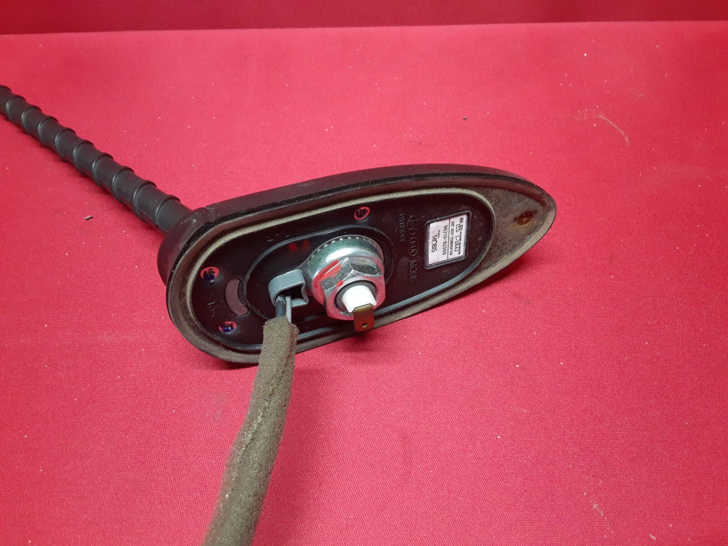 2014 - 2016 Kia Soul Radio Stereo Antenna Receiver Base & Mast 96210-B2000