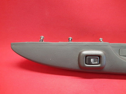2002 2003 2004 Chevrolet Trailblazer Rear Right Door Arm Rest Gray 15155363