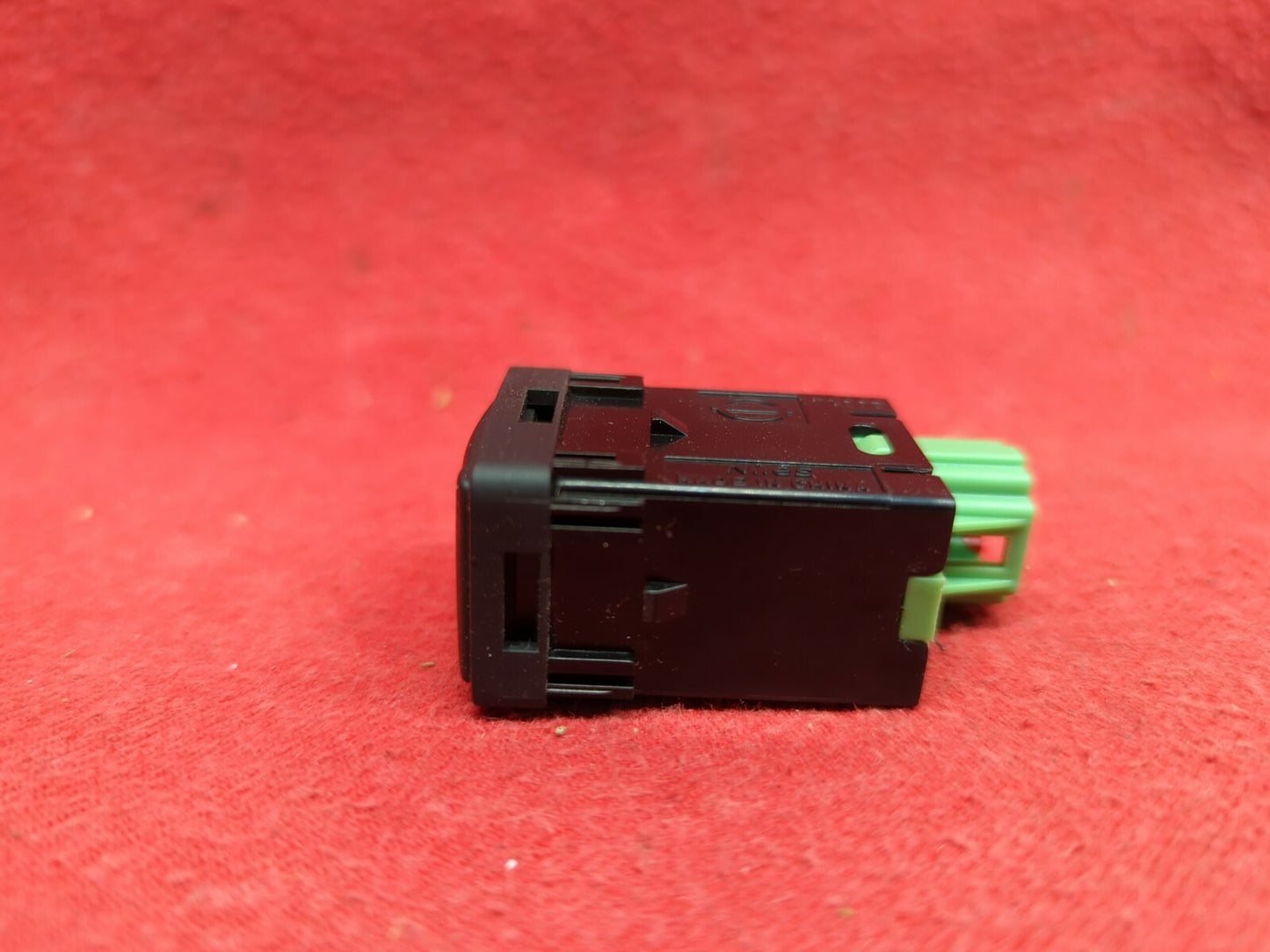 2013 2014 2015 2016 2017 Nissan Altima Trunk Deck Lid Release Switch