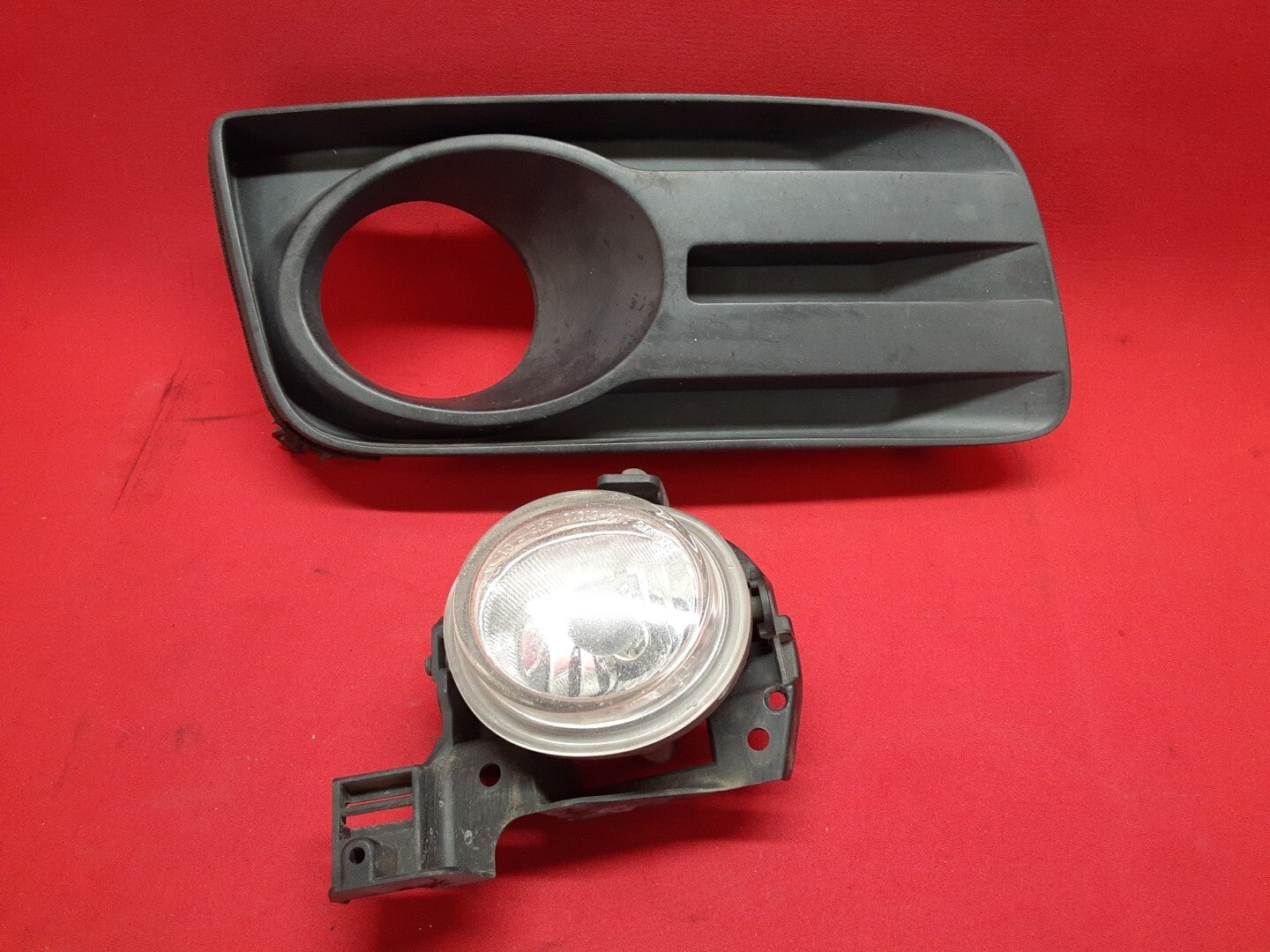 2007 2008 Mazda CX-7 FRONT RIGHT PASSENGER SIDE Fog Light Lamp with Bezel SET