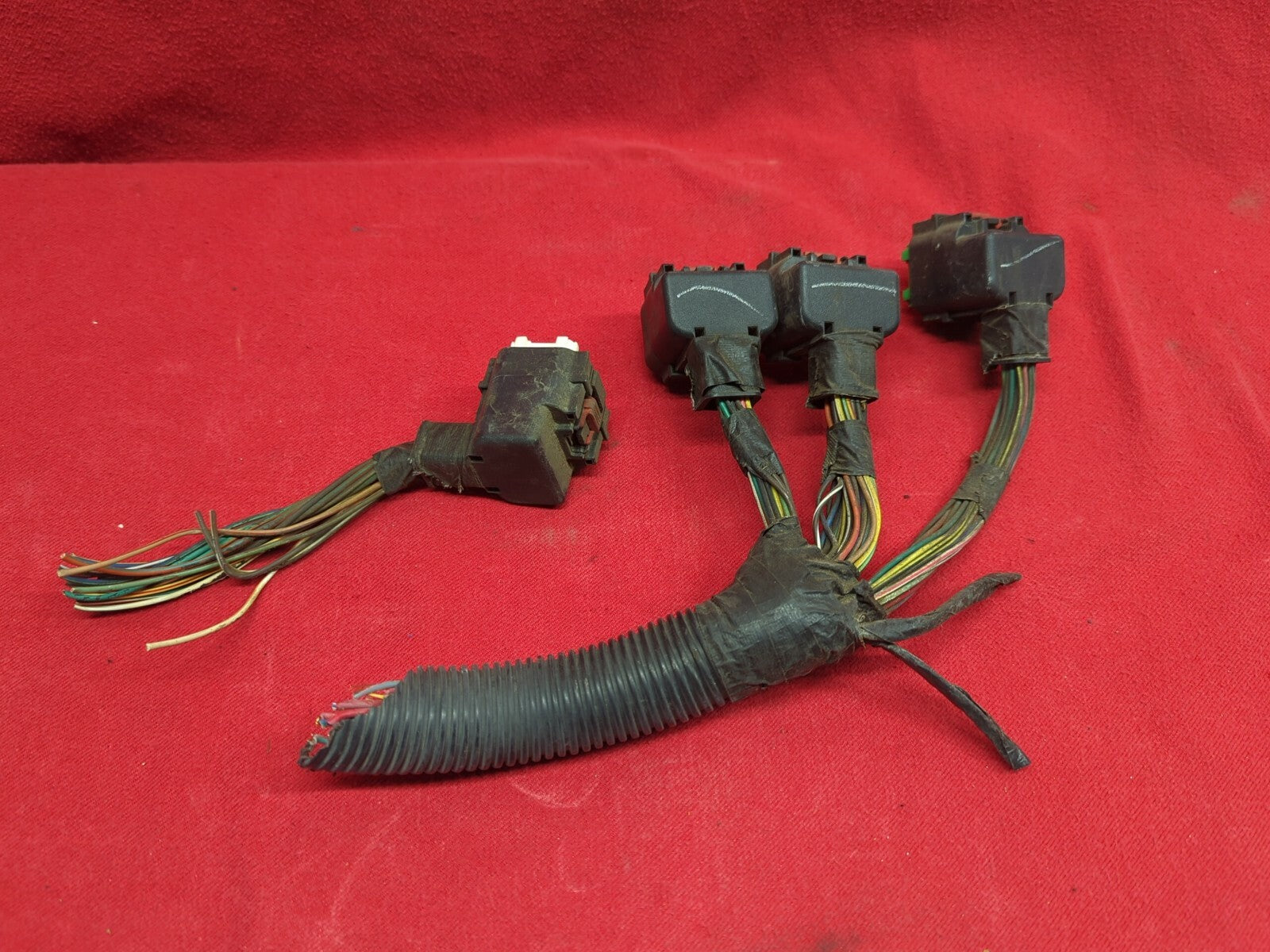 2004 Jeep Liberty 3.7L V6 Auto PCM ECU ECM PCU - PIGTAILS / CONNECTORS ONLY