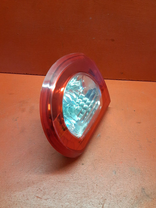 2009-2012 Chevrolet Traverse LEFT DRIVER INNER Tail Light Stop Lamp 25952322
