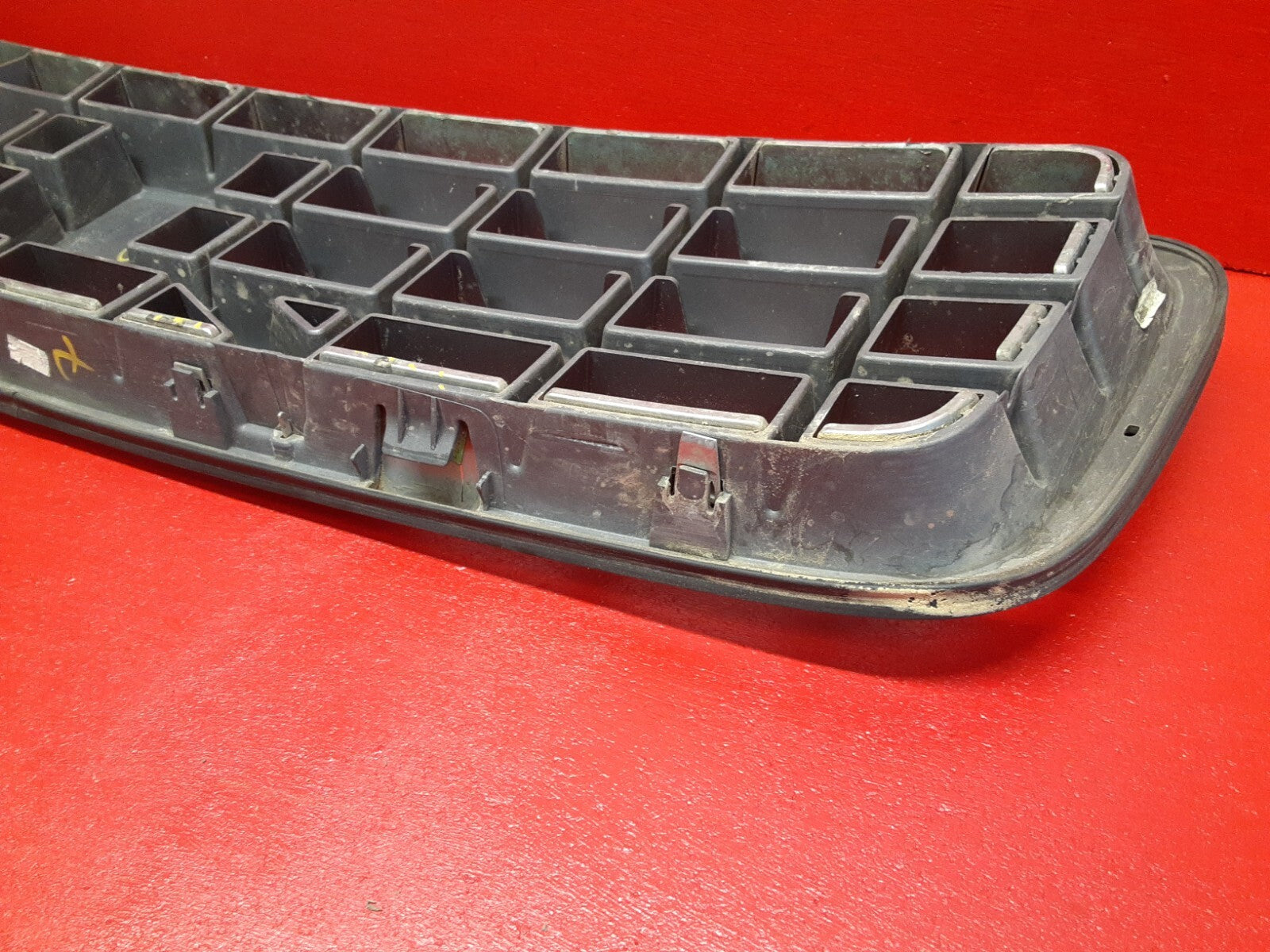 2003 - 2006 Volvo XC90 Front Grille 8620641