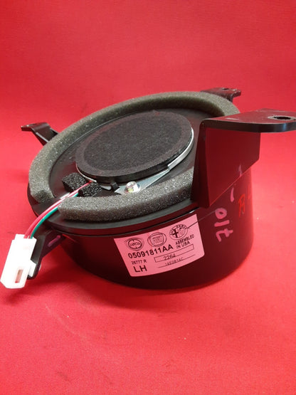 2013 -2019 Fiat 500 / Fiat 500e Rear Left Quarter Panel Speaker 5091811AA