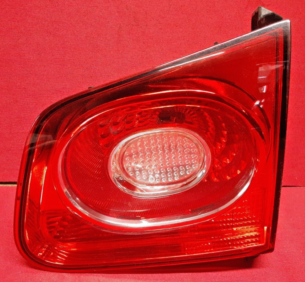 2009 - 2011 VW Volkswagen Tiguan RIGHT PASSENGER Hatch Mounted Tail Light Lamp