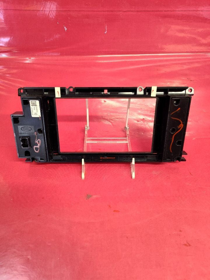 16-19 Land Rover Range Rover Evoque Radio Control Panel w/ GPS Navigation