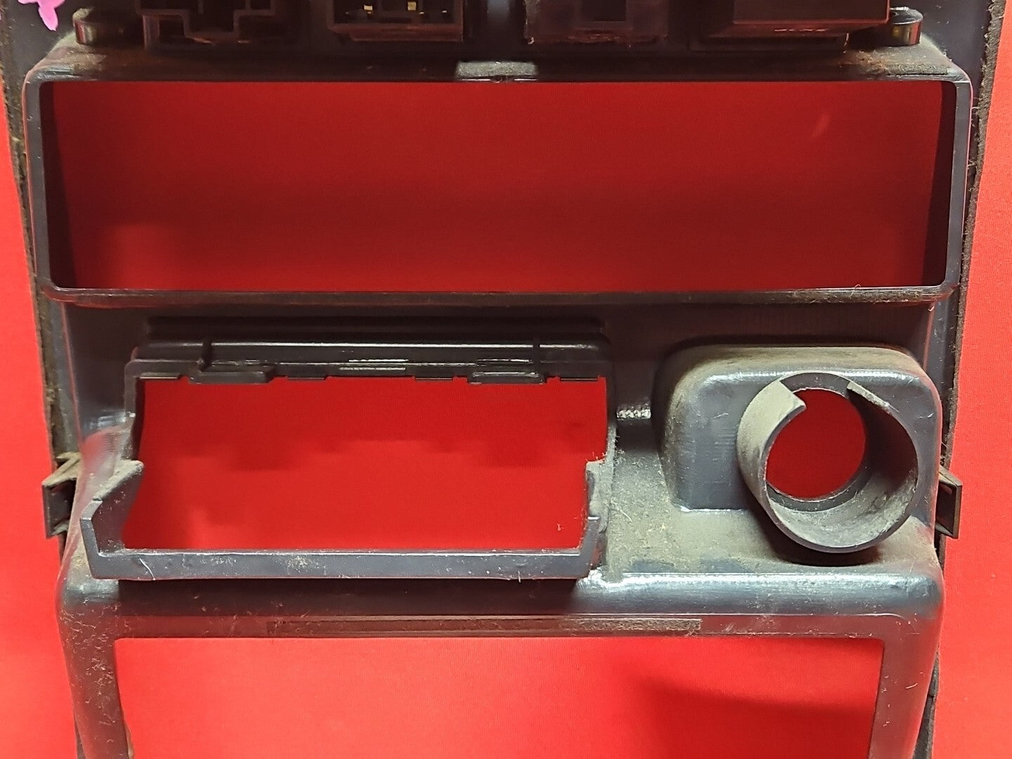 94-95 Nissan Pathfinder 95-97 Pickup Center Dash Radio Bezel Trim Air Vent Panel