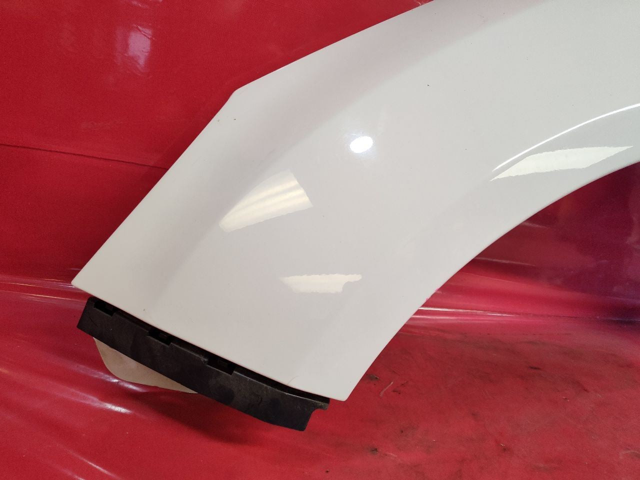 2012-2018 Ford Focus ELECTRIC EV Left Driver Fender Charging Port YZ Oxford Whit
