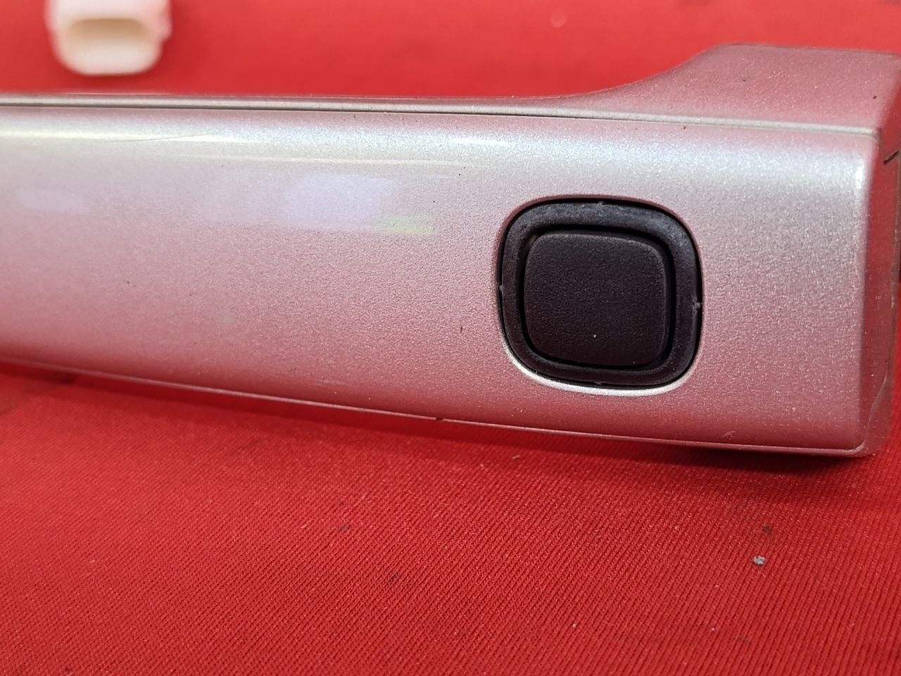 2008-2011 Toyota Camry FRONT RIGHT PASSENGER Exterior Door Handle Button Entry