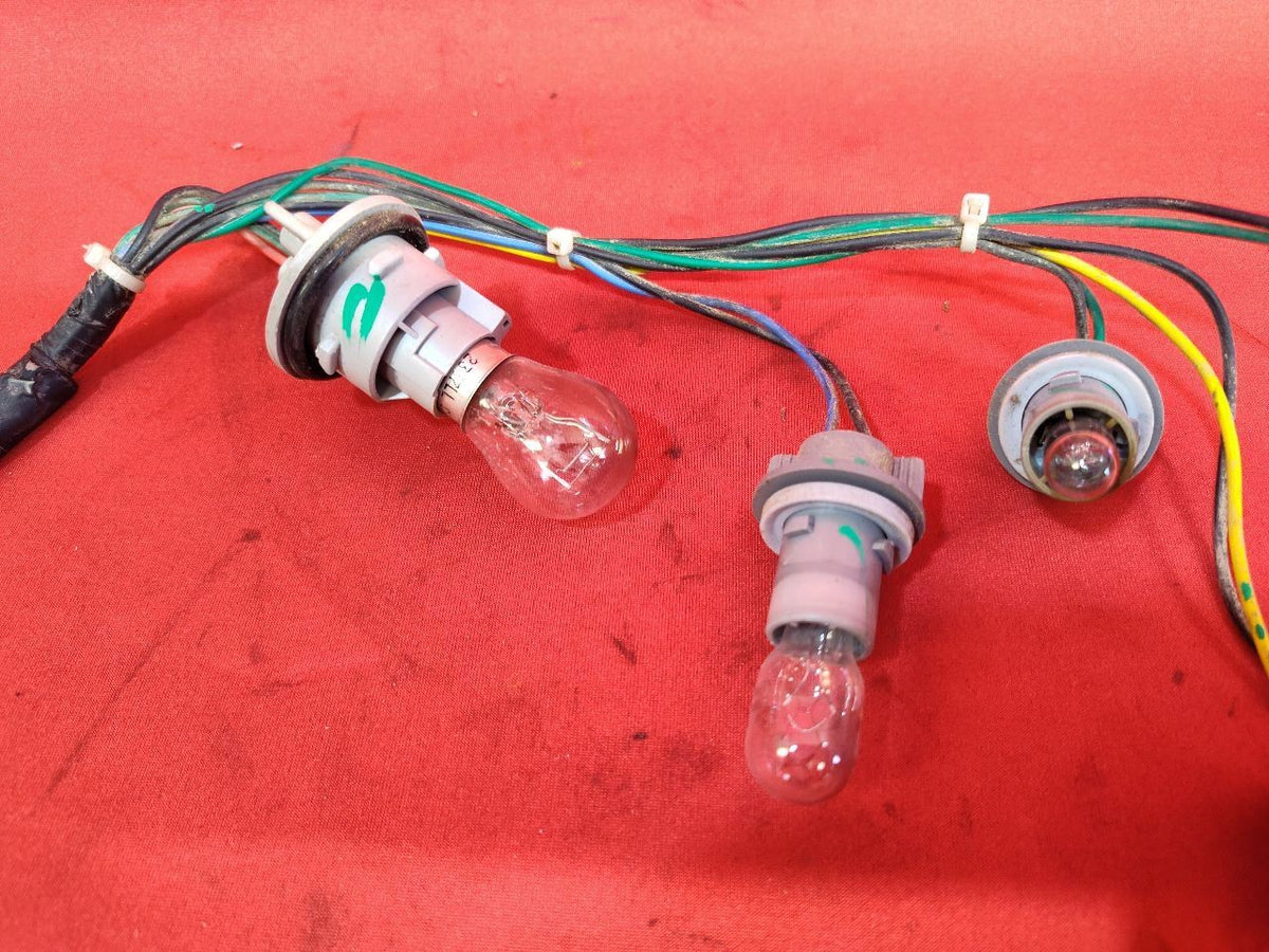 2012 2012 Kia Soul REAR Left or Right Tail Light Lamp Socket Wiring Harness