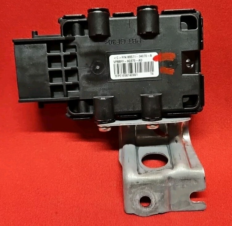 2013 - 2018 Lexus 2013 - 2024 Toyota Fuel Pump Control Module Unit 89571-34070-A