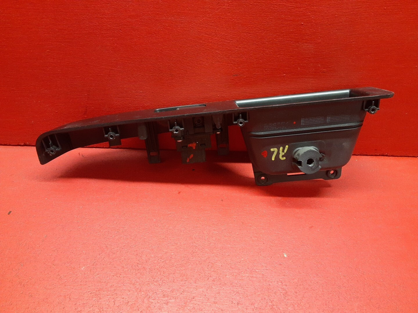 2010 - 2013 Kia Soul REAR LEFT DRIVER SIDE Door Window Switch Bezel Trim Cover