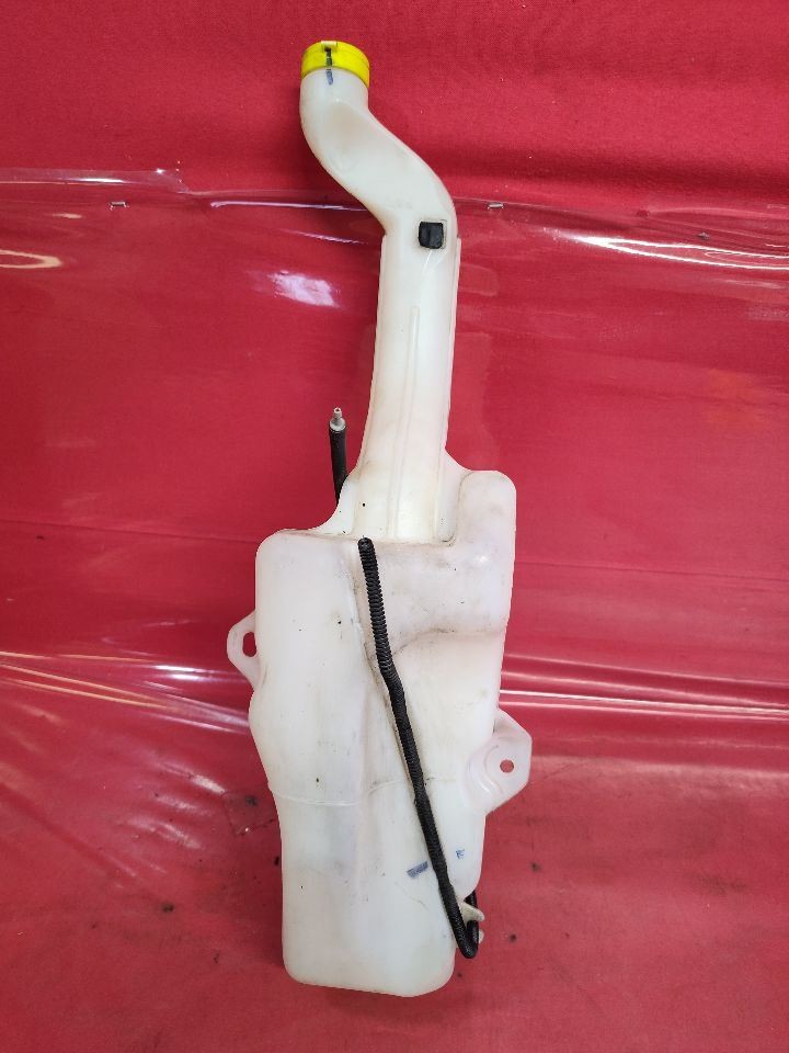 2013-2019 Fiat 500 Abarth /Pop Windshield Washer Fluid Reservoir Bottle Pump 67k
