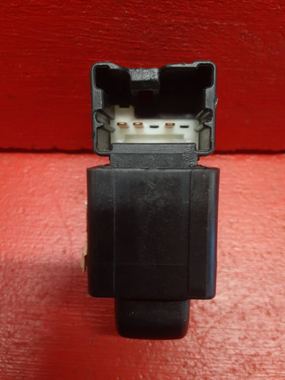 2000 - 2006 Nissan Sentra RIGHT FRONT PASSENGER SIDE Door Lock Switch