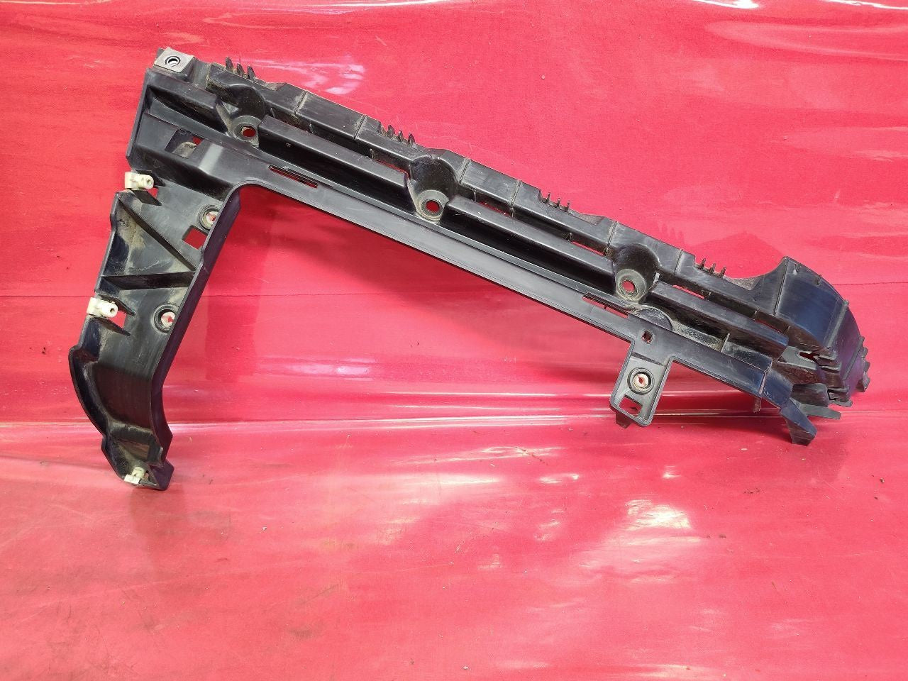 2013-2018 Land Rover Range Rover REAR Bumper Lower Support Bracket SET