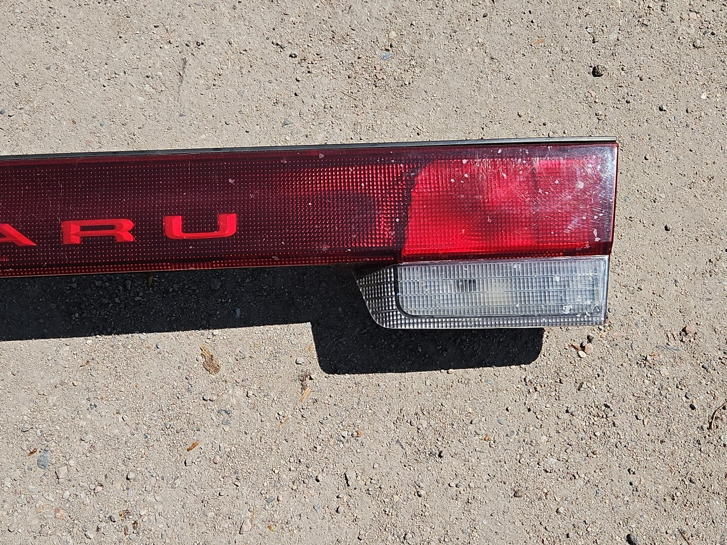 1997 1998 1998 Subaru Legacy SEDAN Center Mounted Deck Lid Tail Light Lamp
