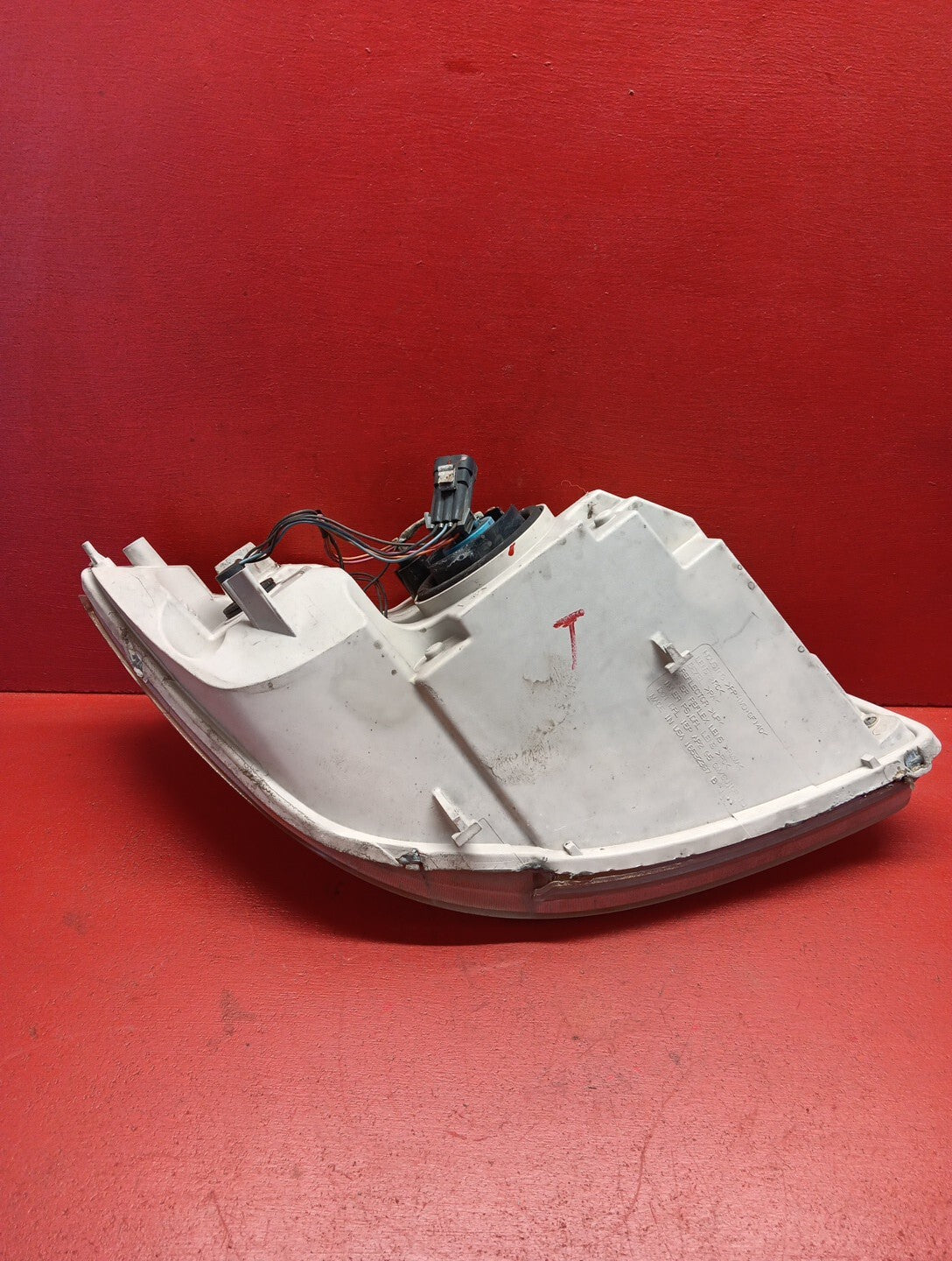 2005-2009 Chevrolet Cobalt Front Left Driver Headlight 22740621
