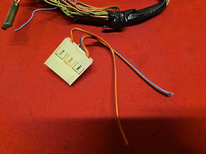 2006 Range Rover HSE / Supercharged 4.2L 4.4L V8 Engine Bay Fuse Box - PIGTAILS