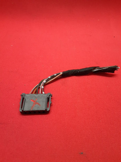 2002 Mercedes-Benz E430 Right Rear Taillight Assembly Pigtail 210-820-36-64