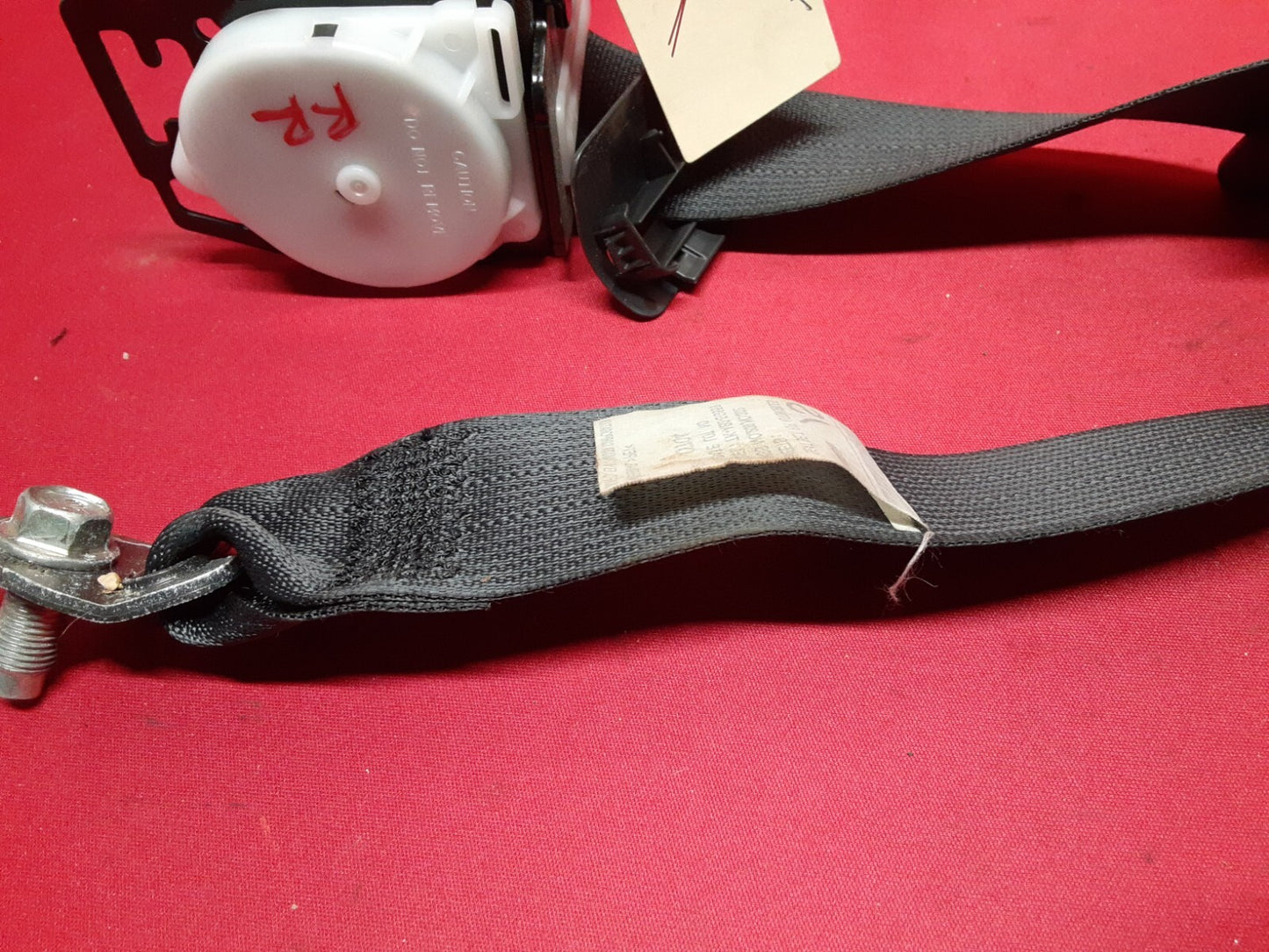 2011 - 2019 Infiniti REAR RIGHT PASSENGER Seat Belt w/ Buckle Black 88844-1MA0B