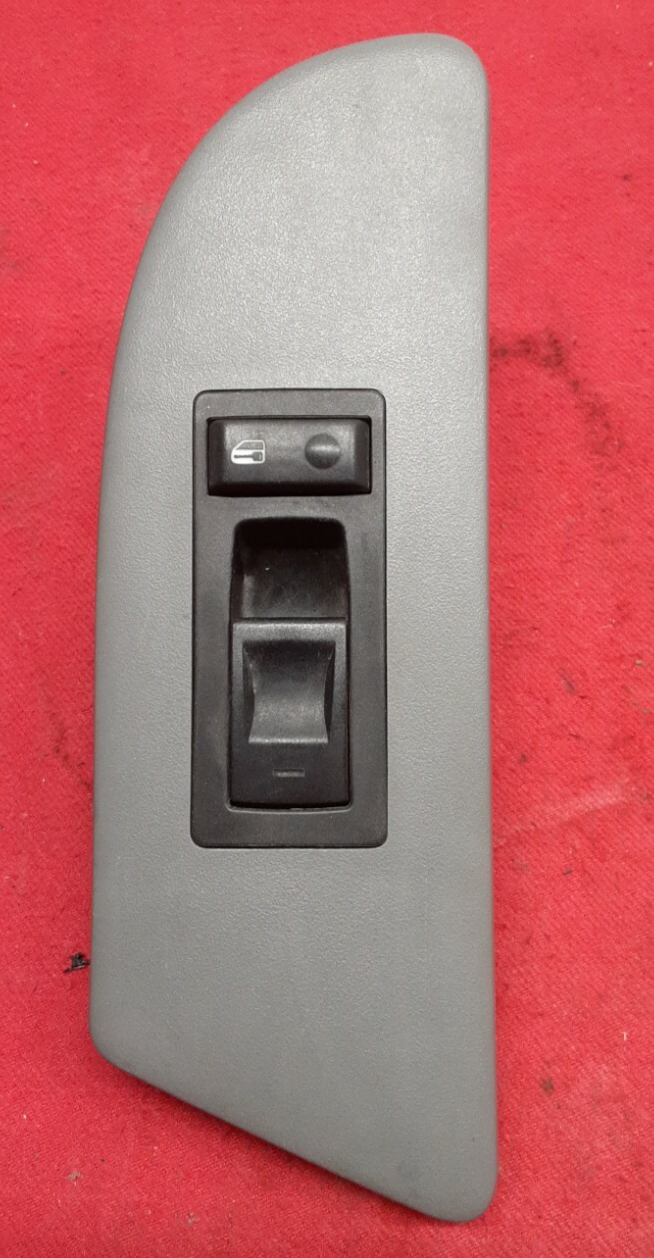2004 2005 2006 Dodge Durango RIGHT PASSENGER Window Lock Switch Bezel Slate Gray