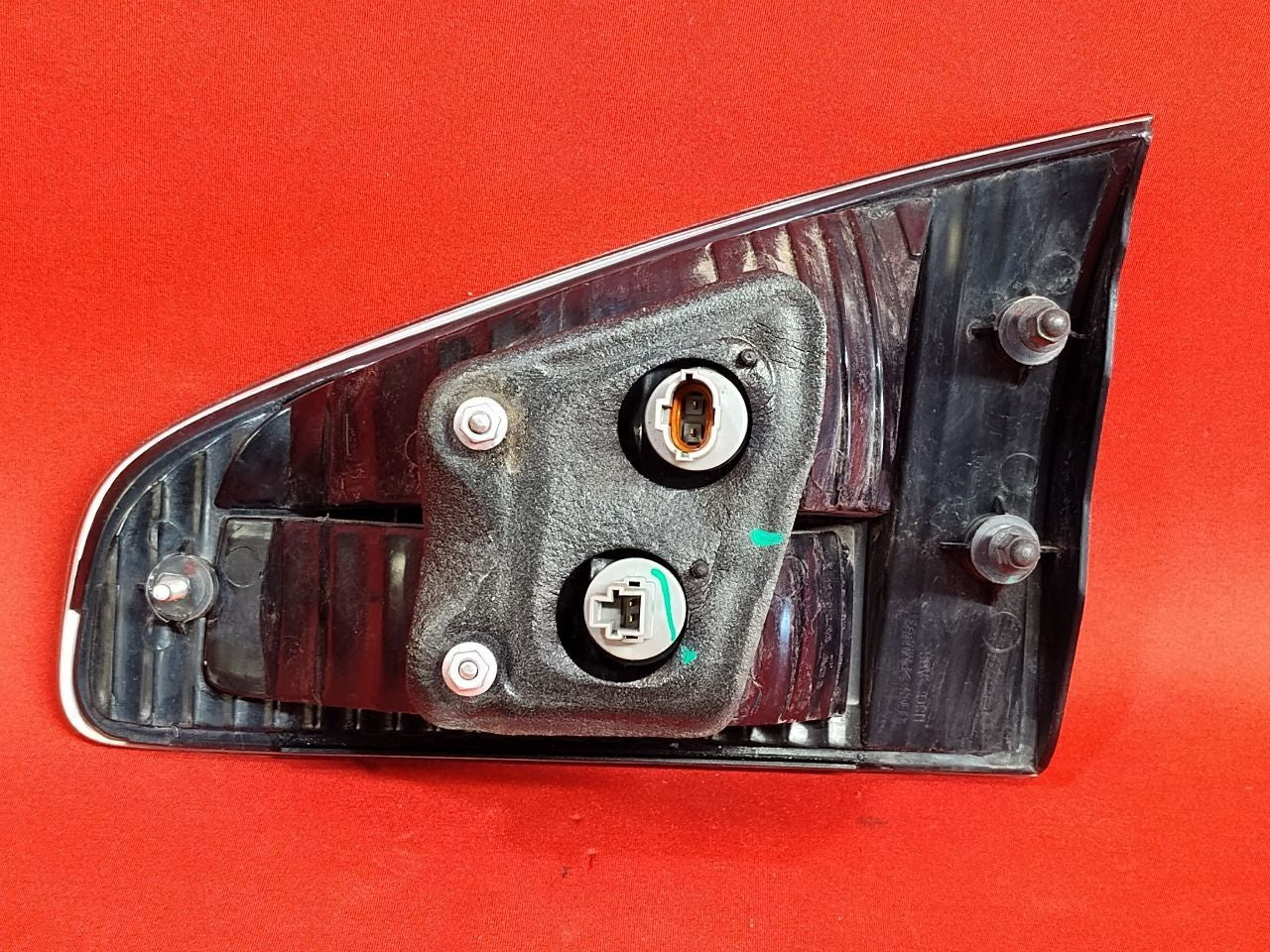 2008-2014 Subaru Tribeca LEFT DRIVER INNER Liftgate Hatch Tail Light Lamp