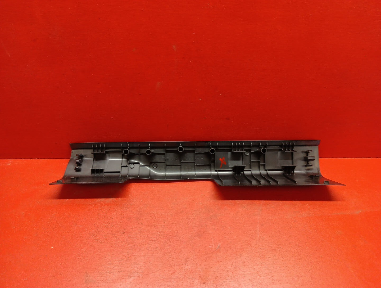 2022-2023 Mitsubishi Outlander Front Right Scuff Sill Trim 7656A358XA