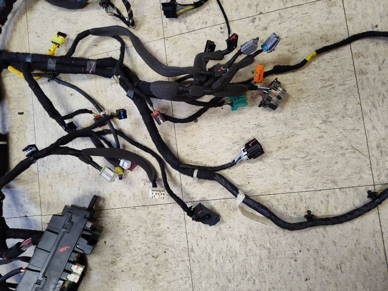2014-2016 Chevrolet Chevy Spark EV Electric Instrument Panel Dash Wiring Harness