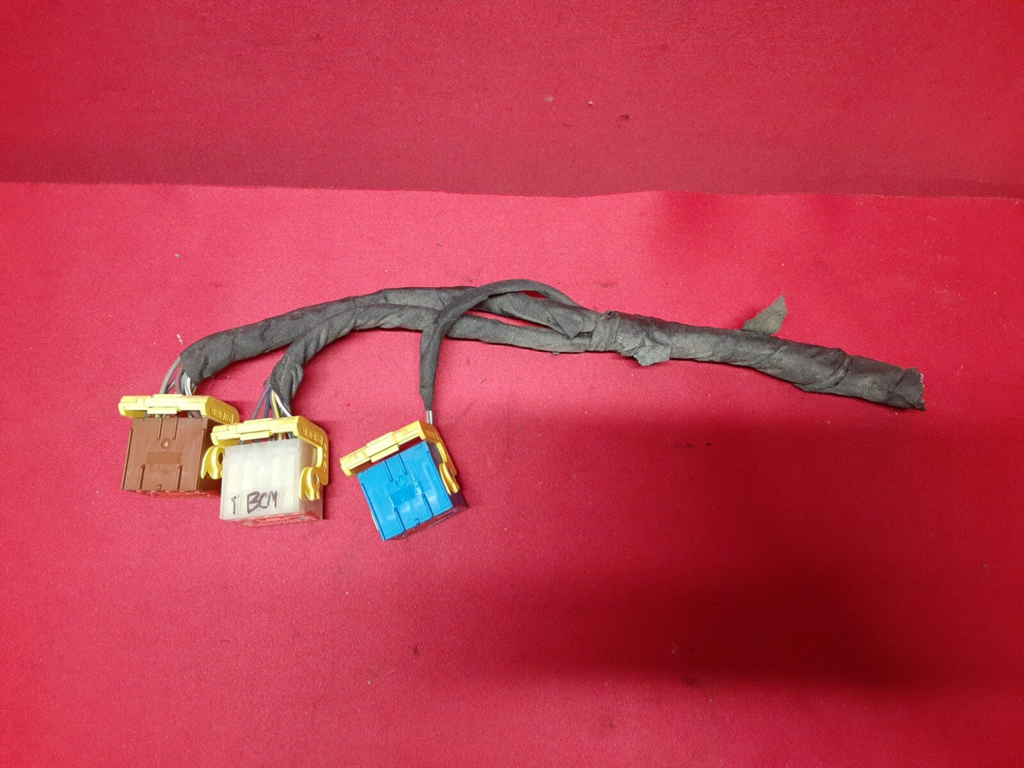 2013 Lincoln MKT Chassis Body Control Module BCM  DE9318B008AG  PIGTAIL ONLY!