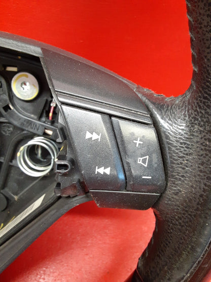 2004 Volvo XC90 Steering Wheel w/ Cruise and Radio Controls 30643088