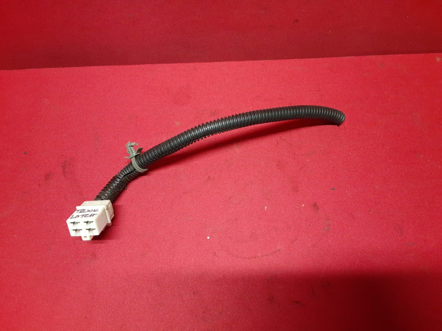 2002 - 2004 Nissan Altima Trunk Lid Latch Lock Actuator 84631-8J000 PIGTAIL WIRE