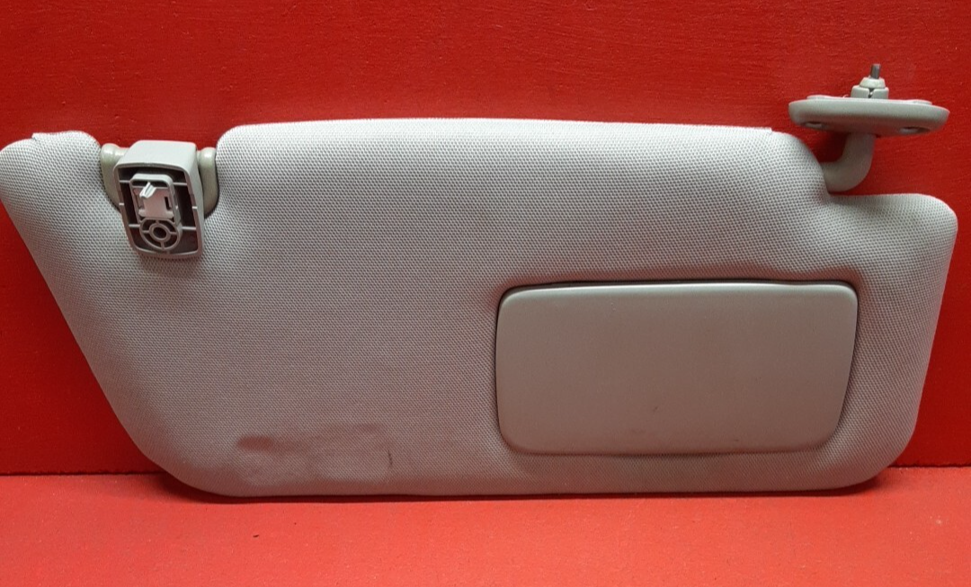 2003 2004 2005 Subaru Forester Front Right Pass. Sun Visor 92011SA202NE