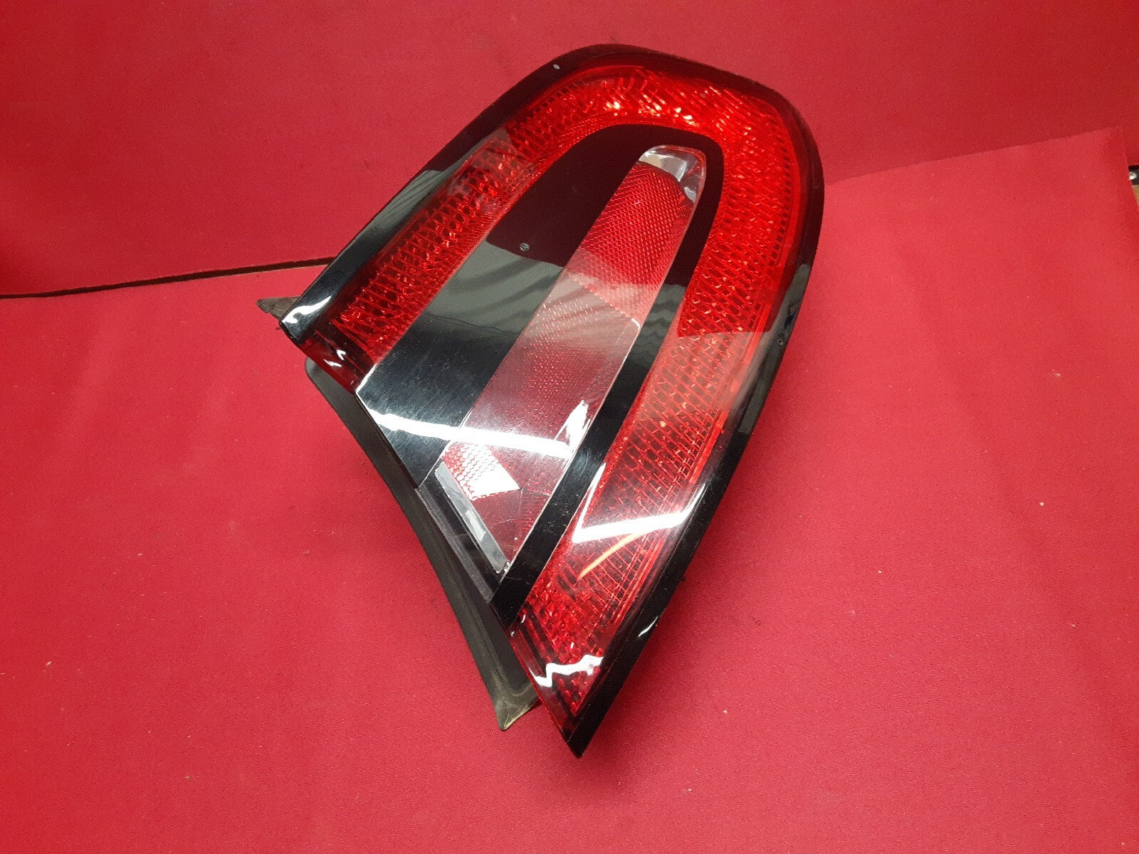 2013 - 2016 Dodge Dart RIGHT PASSENGER Tail Light Corner Lamp 68081394AG