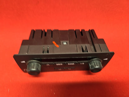 2007-2009 Saturn Aura Information Display & Radio Control Assembly 15219767