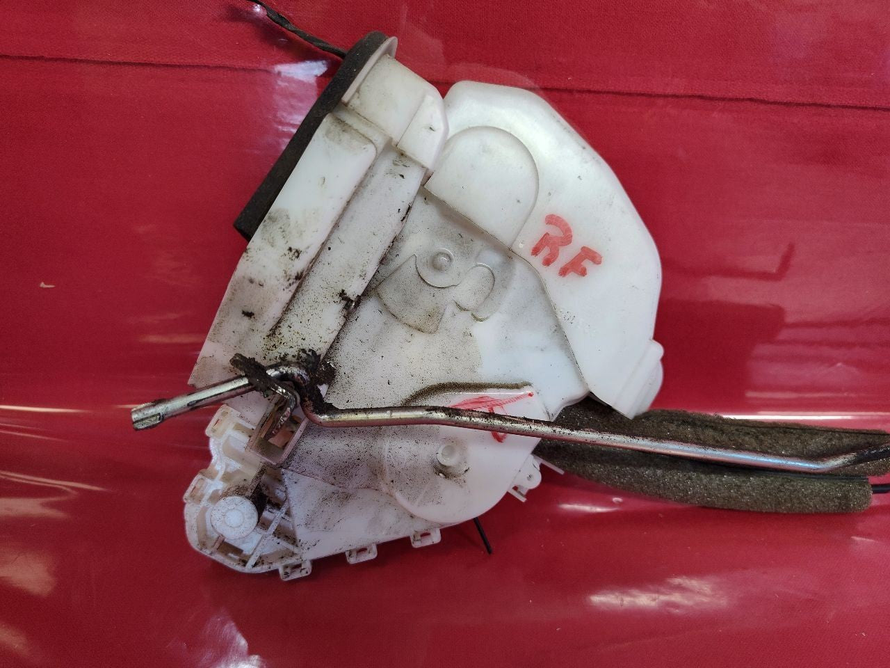 2009-2015 Honda Pilot FRONT RIGHT PASSENGER Door Latch Lock Actuator w/ Cables