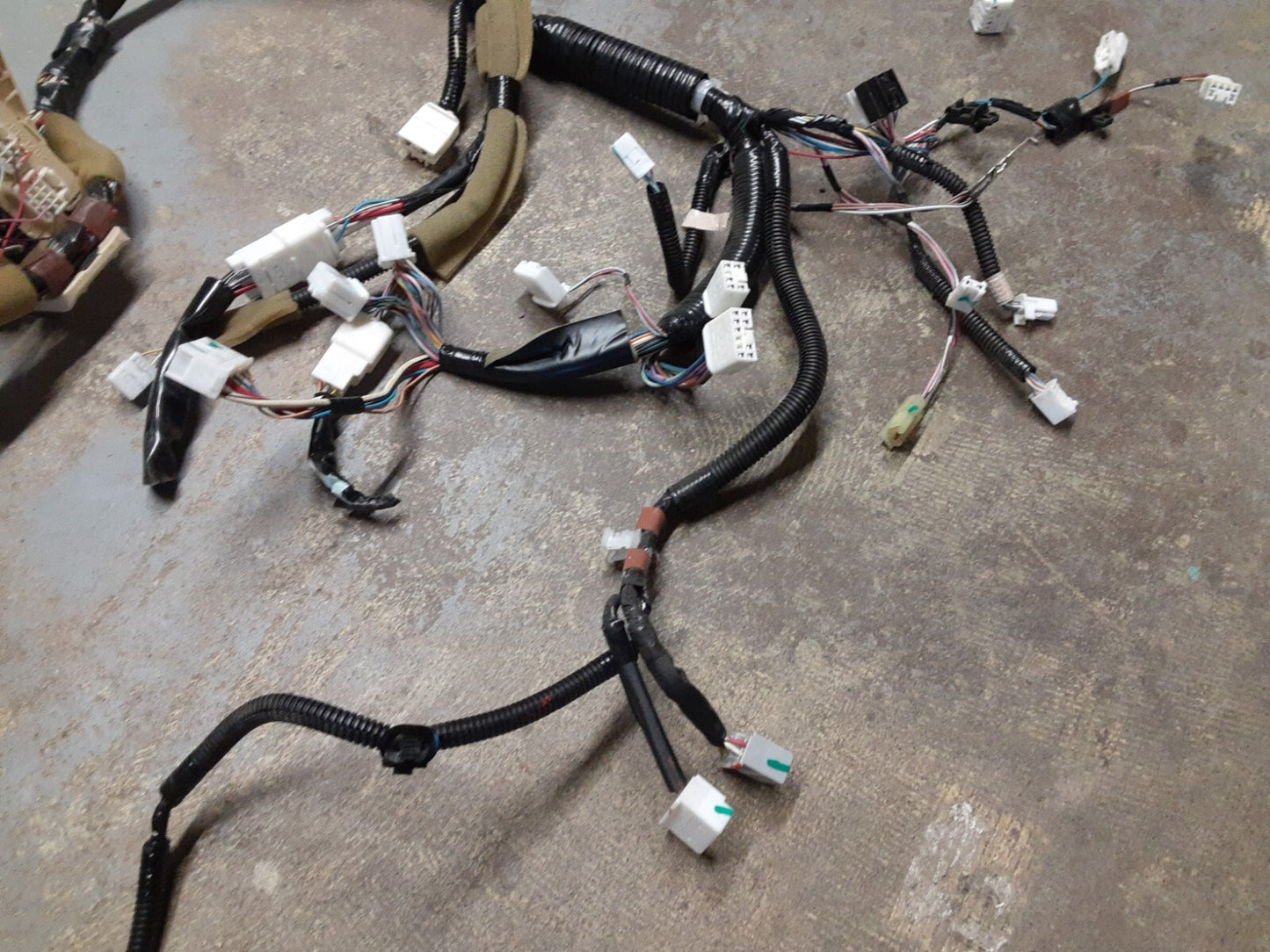 2004 - 2007 Toyota Highlander Instrument Panel Wiring Harness   82141-48A40