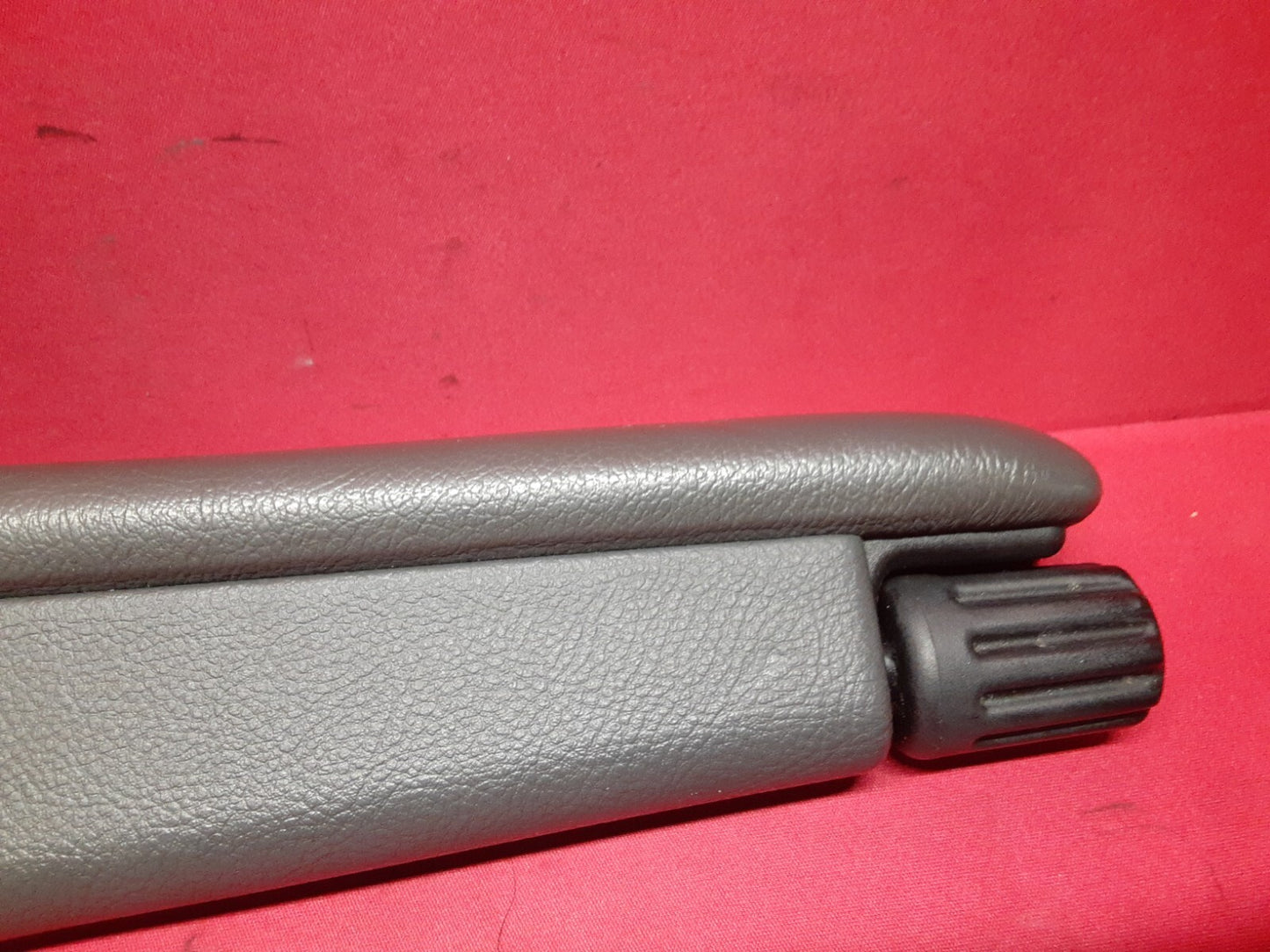 2003 - 2006 Range Rover HSE FRONT LEFT Seat Arm Rest Dark Gray HDA000030