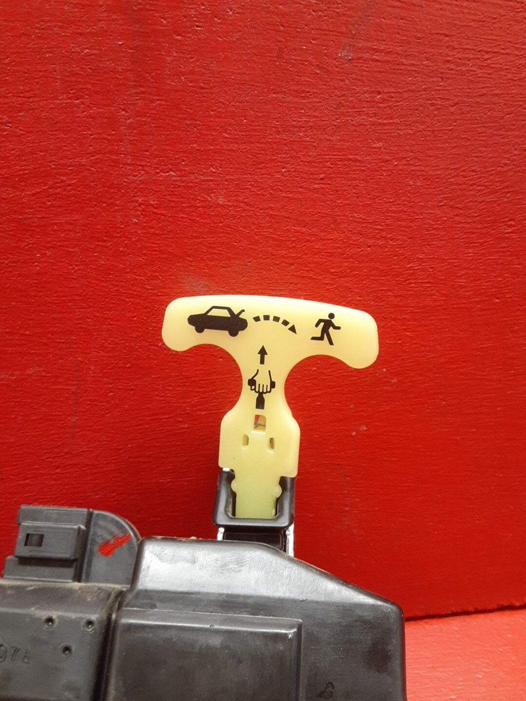 2007-2011 Toyota Camry Deck Lid Trunk Latch Lock Assembly 64600-06010