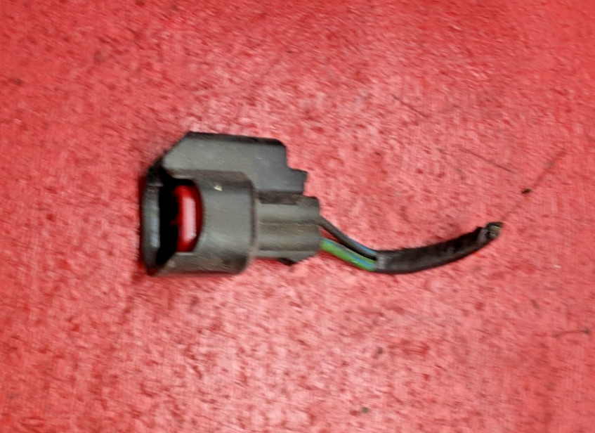 2002 - 2008 Mazda 6 3.0L V6 Fuel injector Rail Pigtail QUANTITY: 1